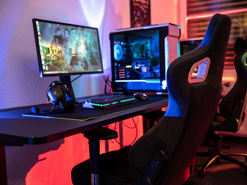 Fern-lined gaming booths